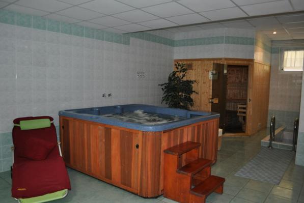 Sport Hotel Ostrov Trenčín Dış mekan fotoğraf